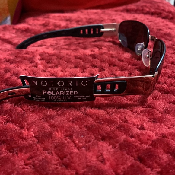 Notorio Occhiali - N142 Men’s sunglasses black / gold rim temple polarized lens - Picture 4 of 5